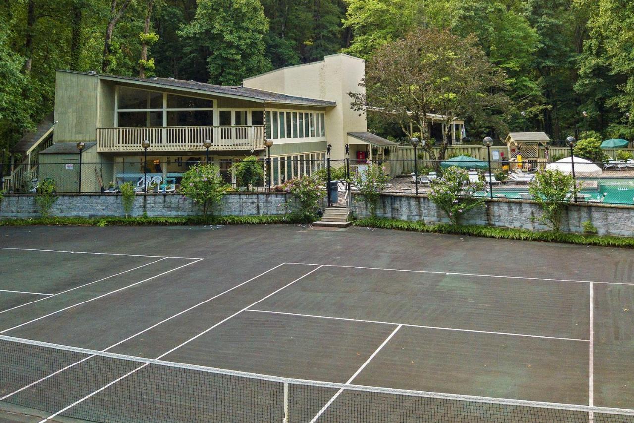 Stone Cabin Gatlinburg Exterior photo